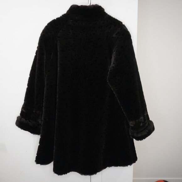 Vintage Faux Fur Coat đź–¤ - Picture 3 of 10